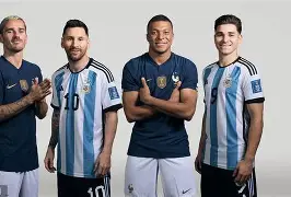 关于足球比赛现场一波又一波的激动人心的信息 关于足球比赛现场一波又一波的激动人心的信息